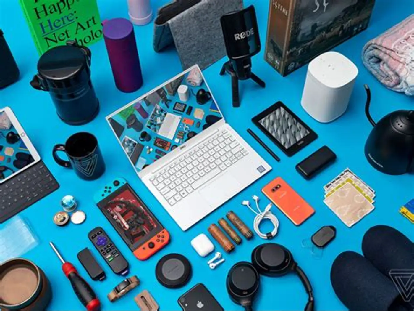 ELECTRONIC GADGETS